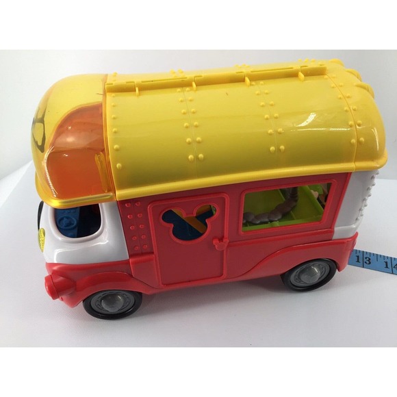 Disney RED BUS Accessories Boat Included Toy Vehicle Car - Picture 3 of 12